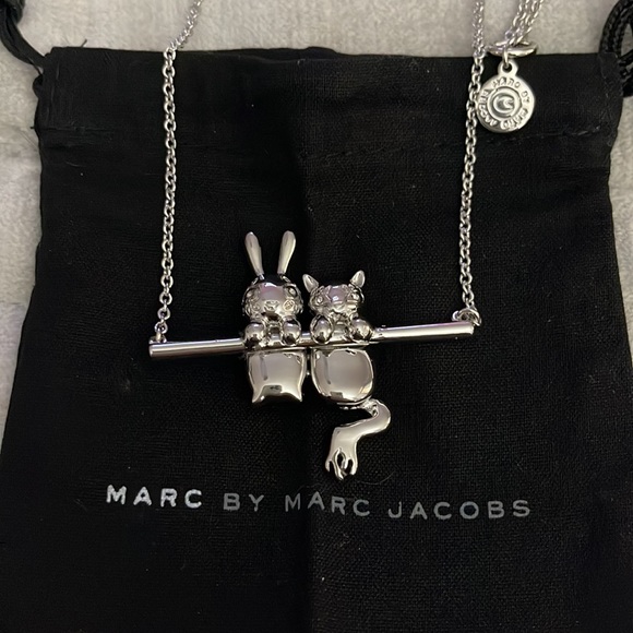 NWT Marc by Marc Jacobs silver necklace rabbit 15” long beautiful for a gift - Picture 2 of 8